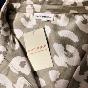 eesome Beige and White Blouse